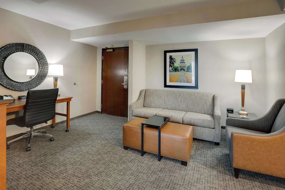 Drury Inn and Suites Springfield IL 32/50