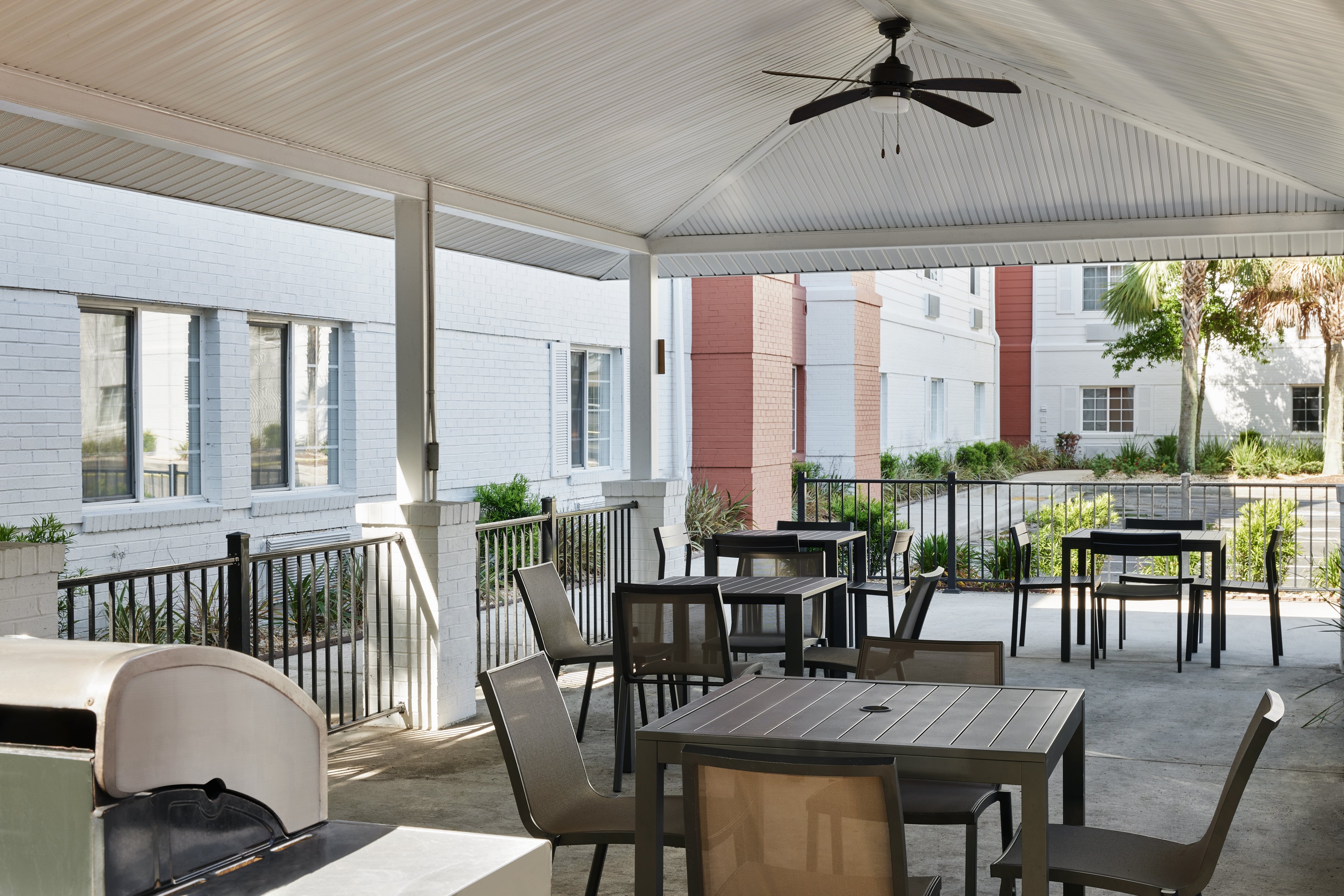 Candlewood Suites Charleston - Northwoods, an IHG Hotel 28/50