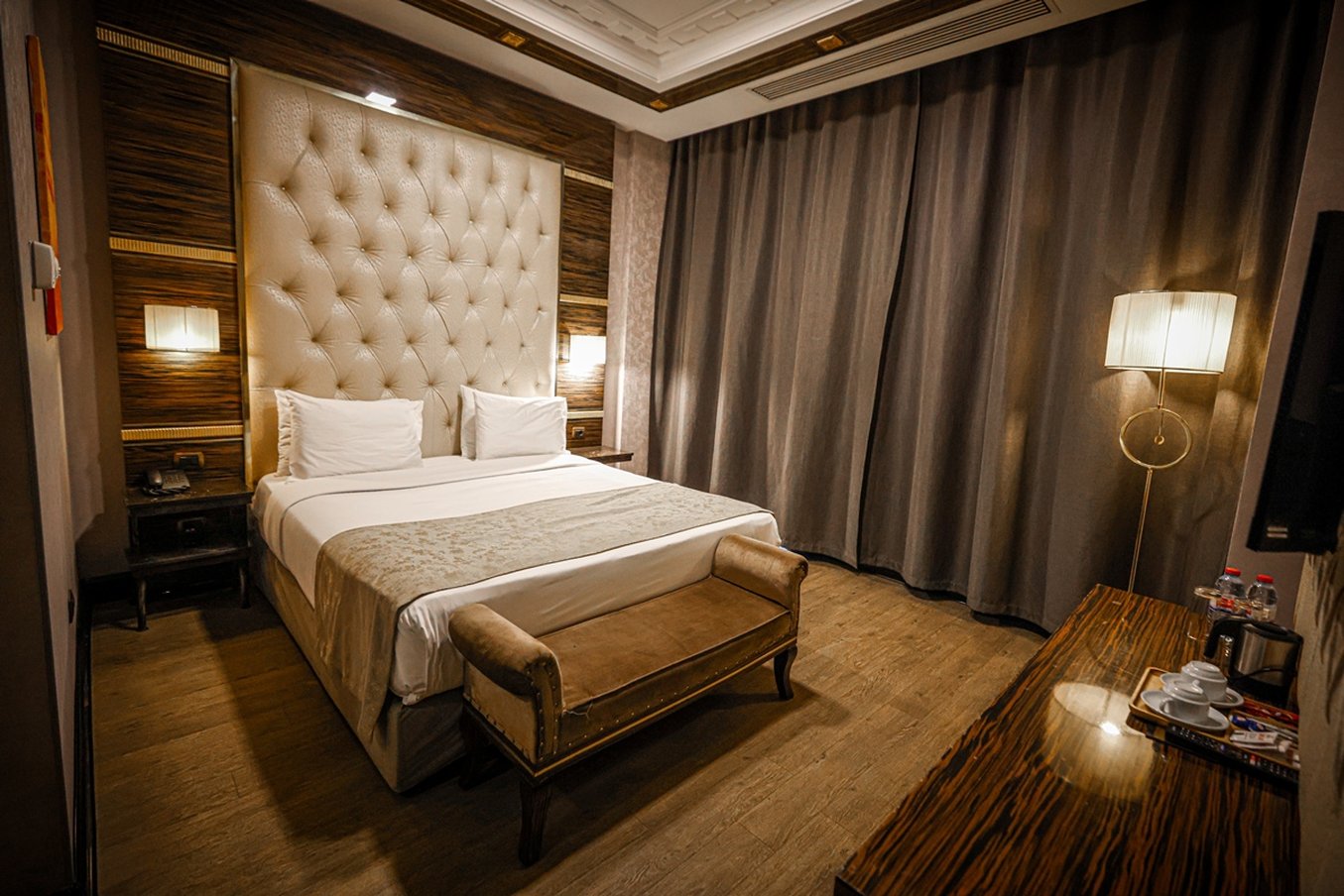 Sapphire Hotel 24/72