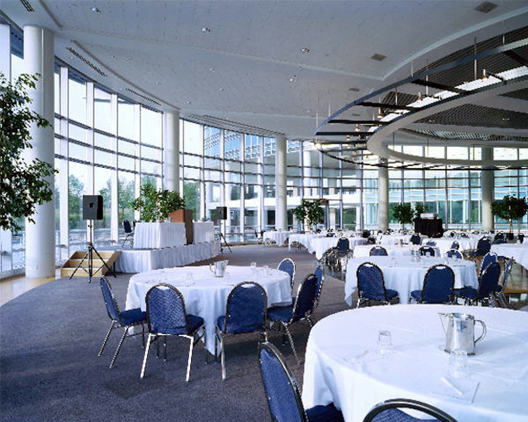 DoubleTree Suites by Hilton Hotel & Conference Center Chicago-Downers Grove 31/60