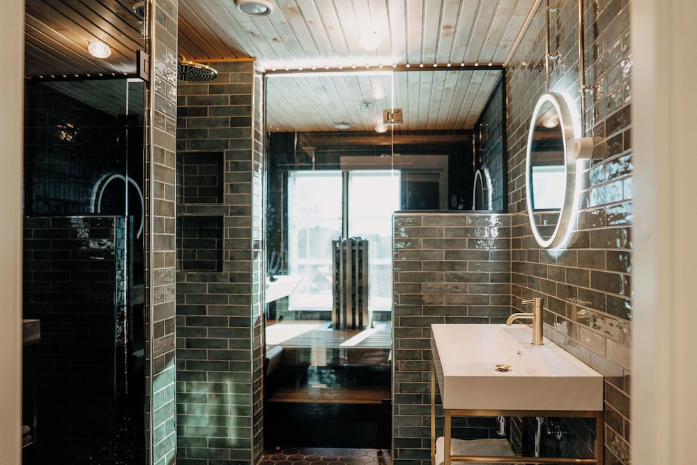 Exclusive, Queen Bed, Sauna