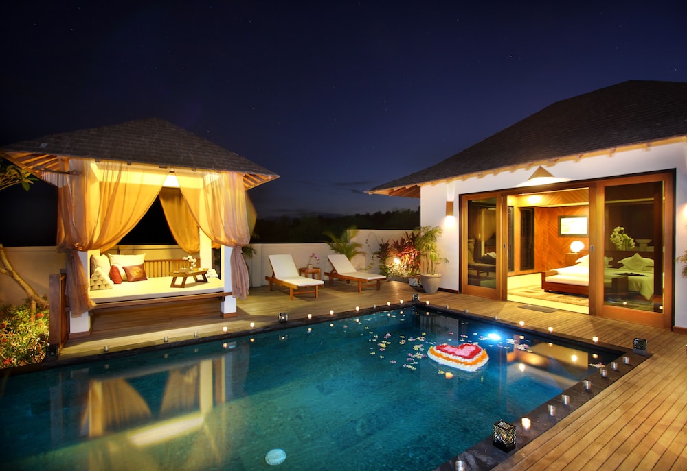 Aisis Luxury Villas And Spa 3/45