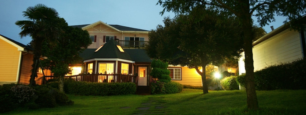 UTS Golf Village 43/50
