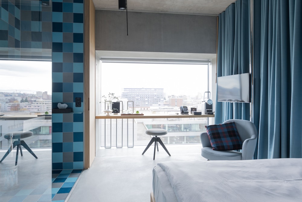 Placid Hotel Zurich 24/69