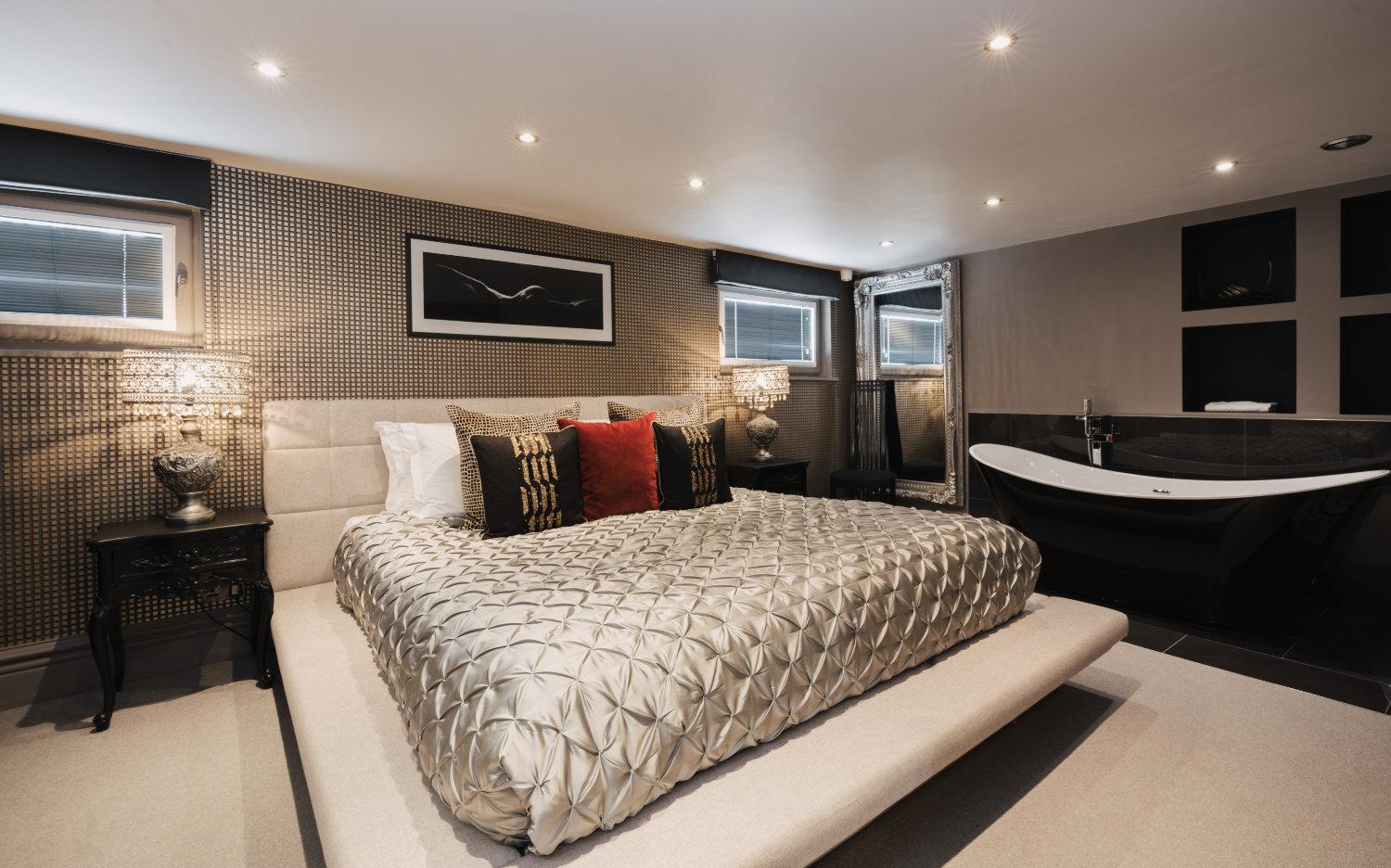 SUITE
