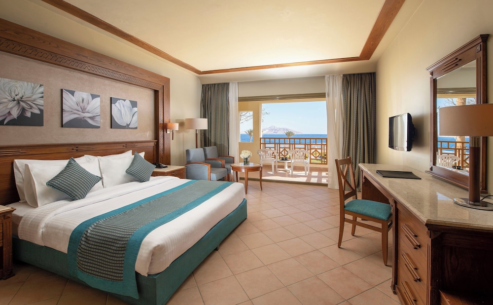 Charmillion Club Resort 7/48