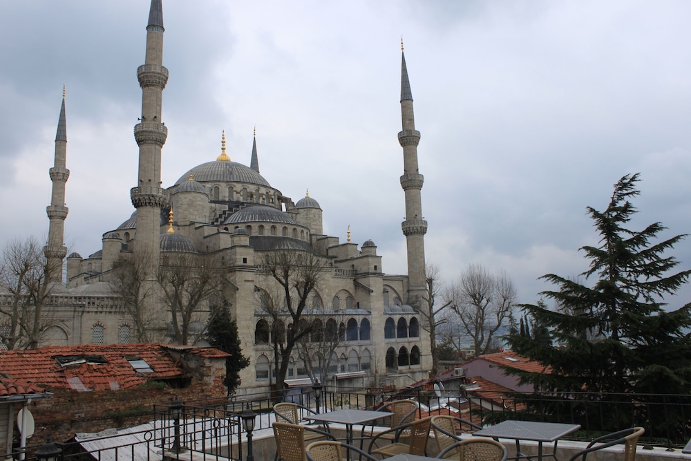 HOTEL SULTAN HILL 25/27