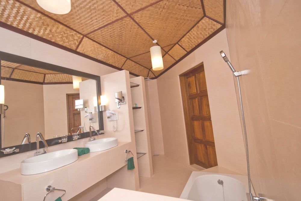 Safari Island Resort 58/58