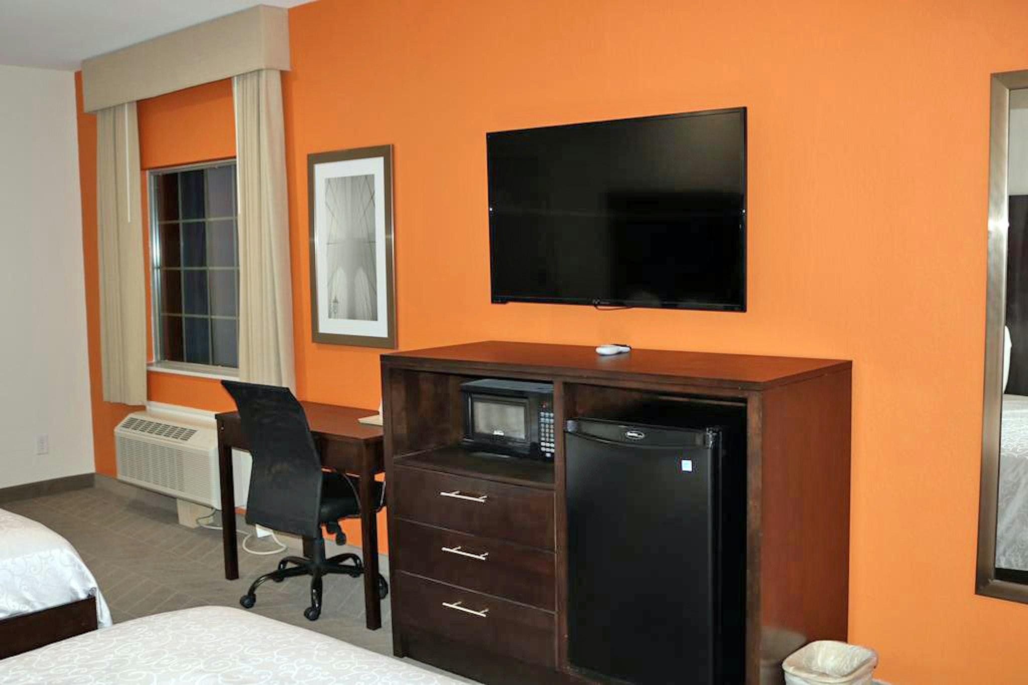 Scottish Inn and Suites IAH Airport 35/46