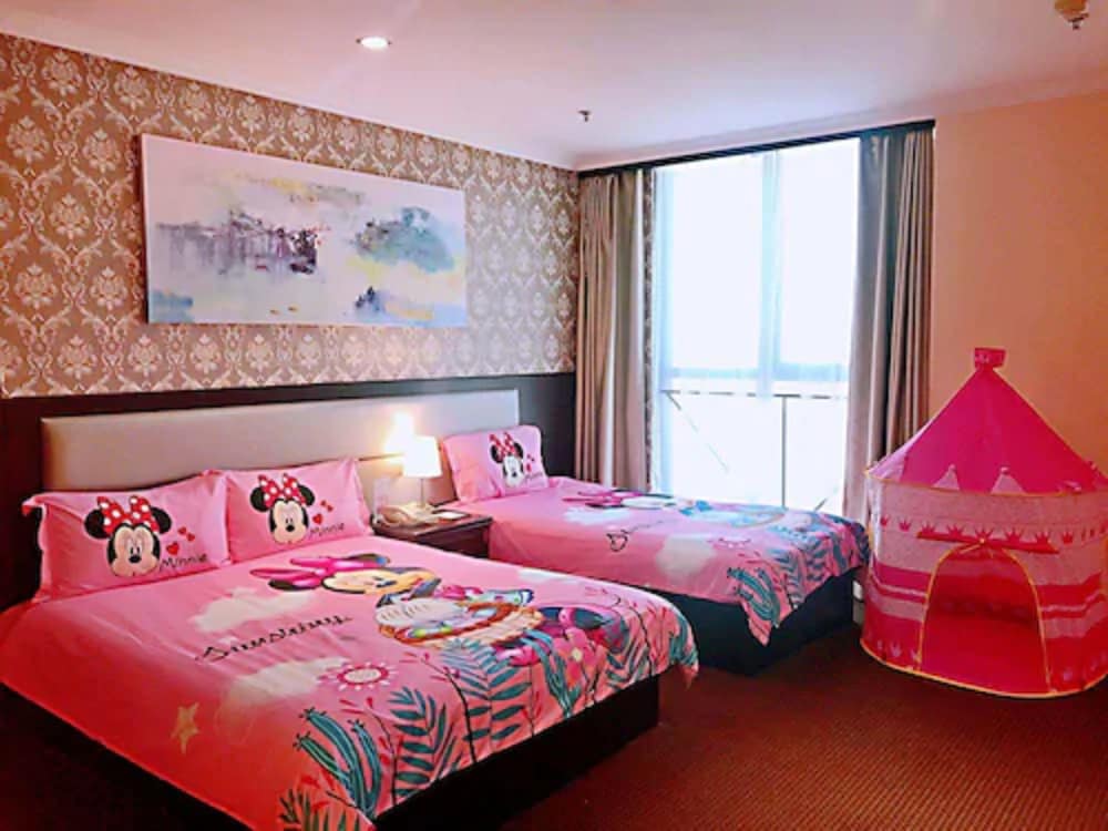 MAGNIFICENT INTERNATIONAL HOTEL 13/56