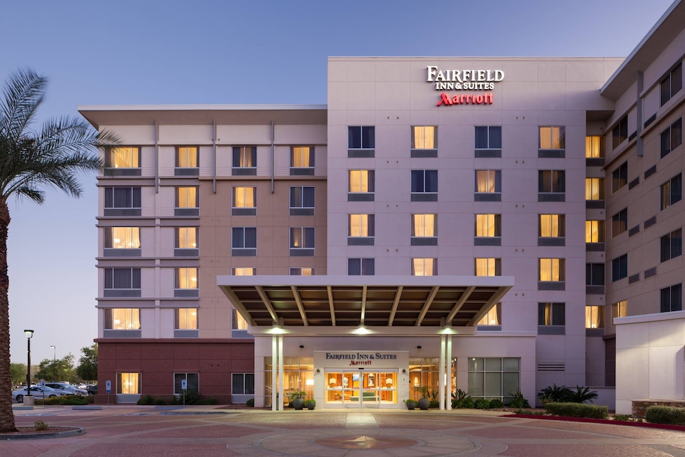Fairfield Inn Suites Phoenix Chandler Fashion Center 4/65