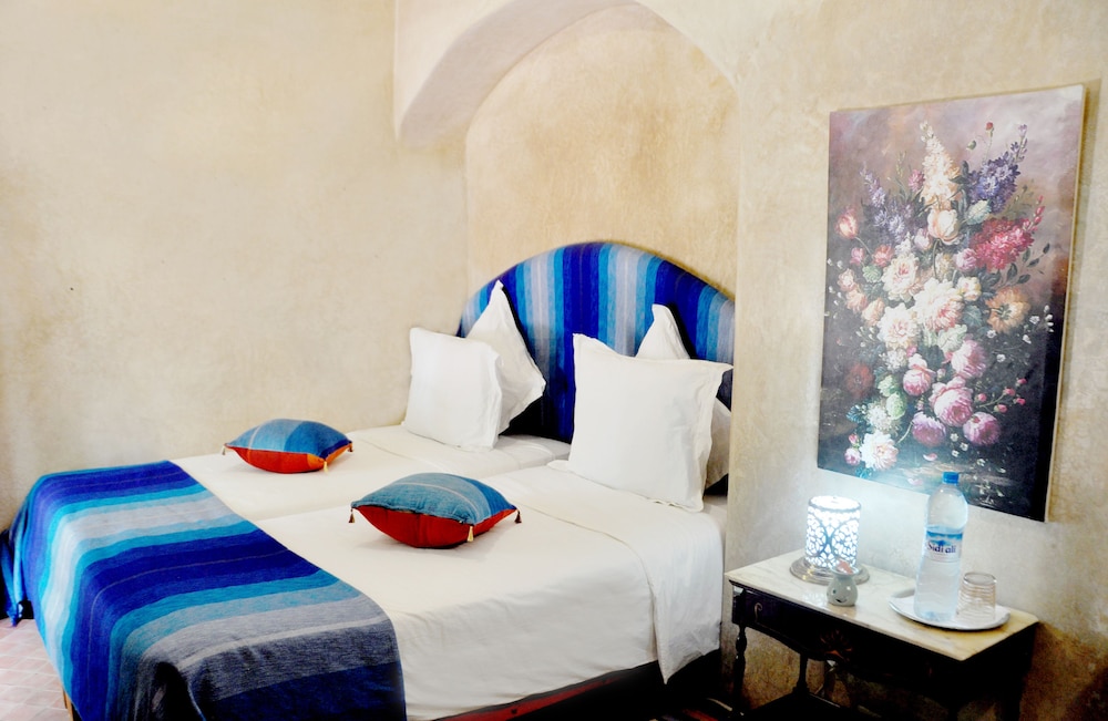 Riad Hidden 4/23