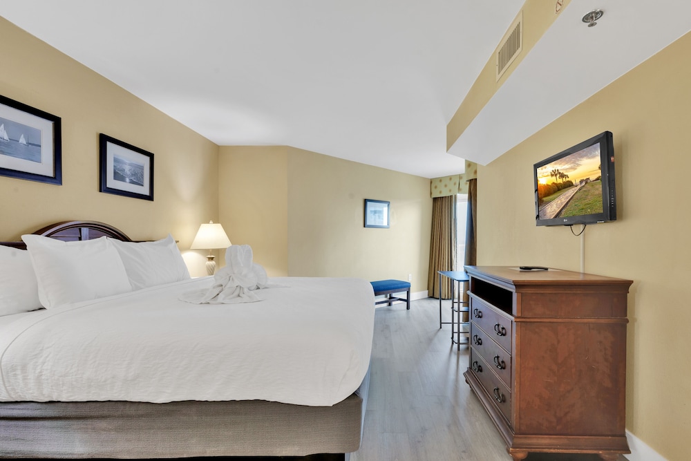 Carolinian Beach Resort in Myrtle Beach by Vacasa 37/50