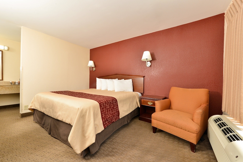 Red Roof Inn Dalton 17/26