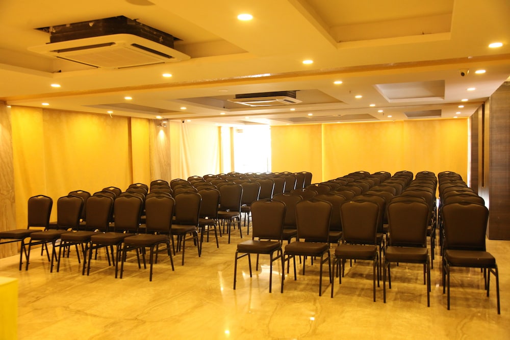 Hotel Karpagam International 22/29