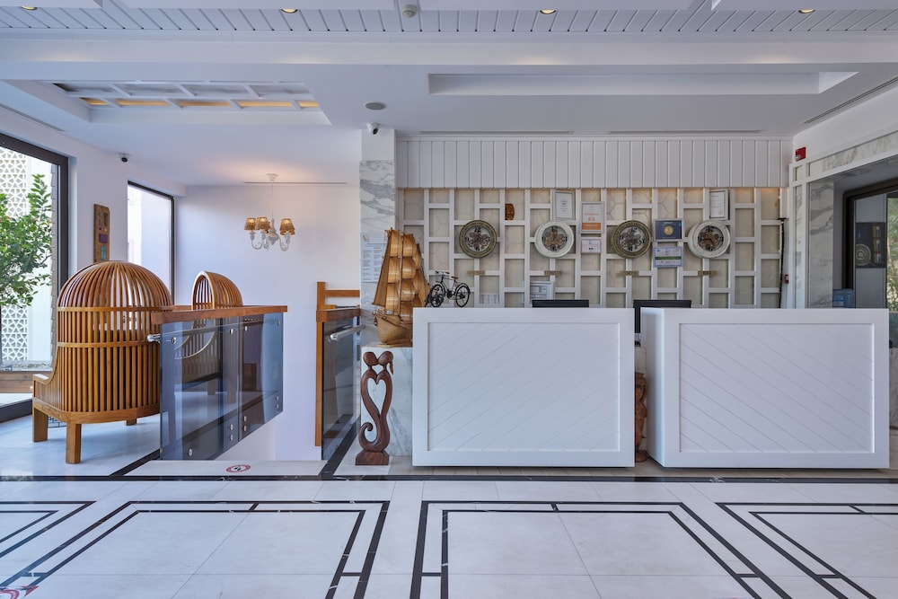 Meis Exclusive Hotel 10/50