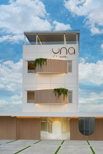 Una Hotel 1/11