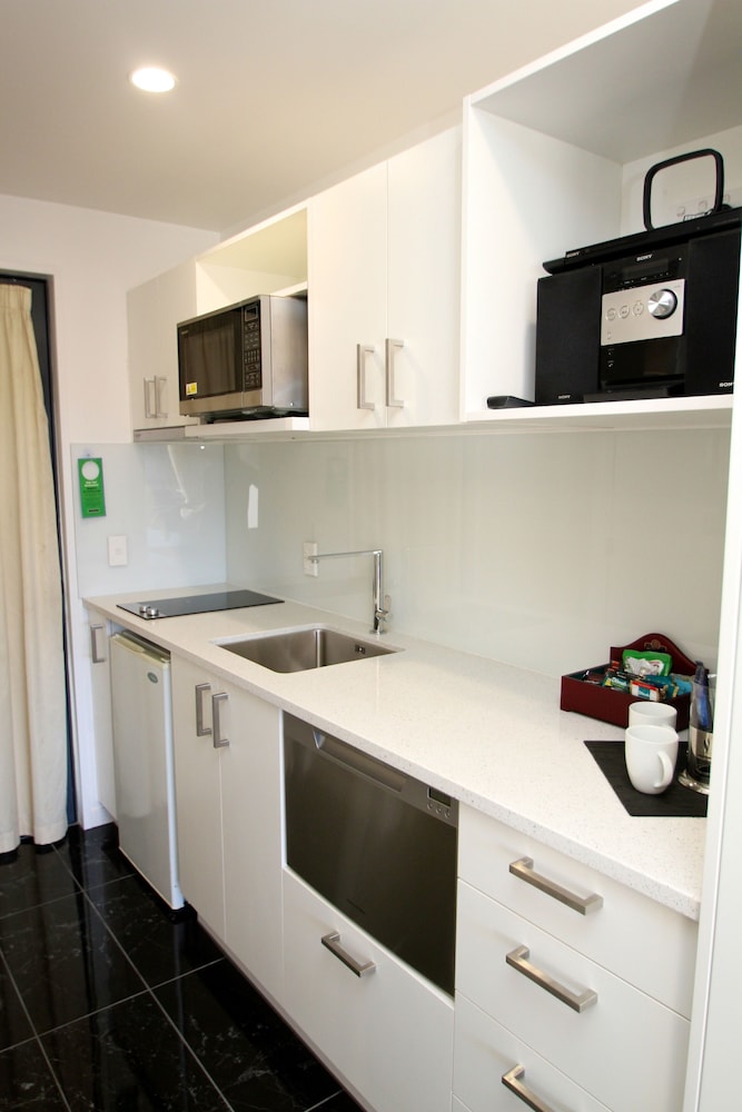 Delorenzo S Studio Apartments 8/72