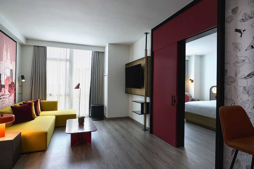 Renaissance New York Flushing Hotel at Tangram 20/44