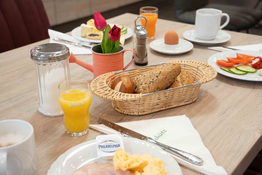 Hotel Am Freischuetz 29/50