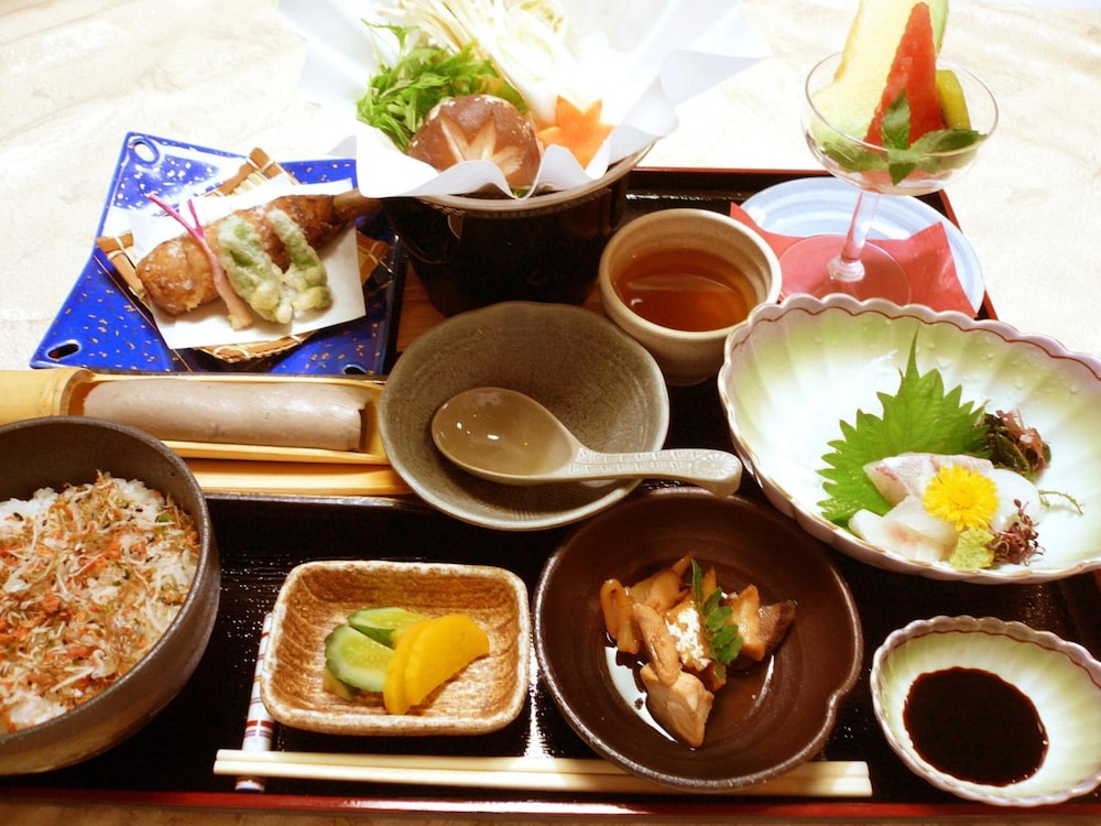 HOTEL SUNROUTE MATSUYAMA 30/45