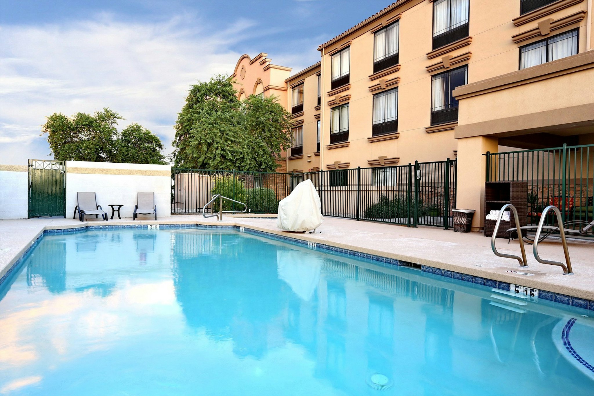 Greentree Inn Suites Florence 3/19