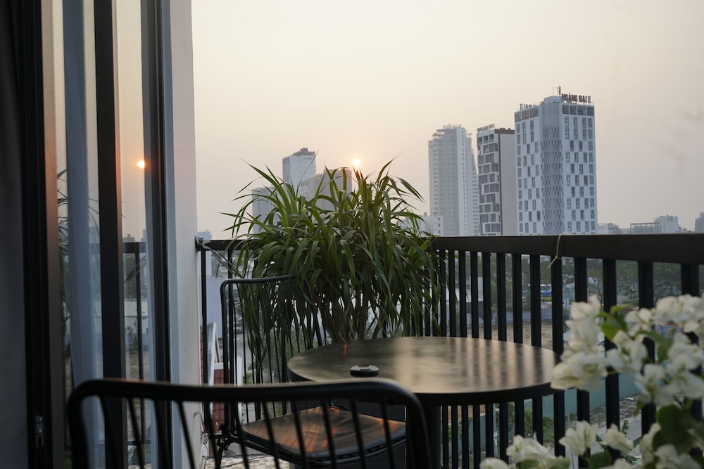 Oasis Hotel & Apartment 47/50
