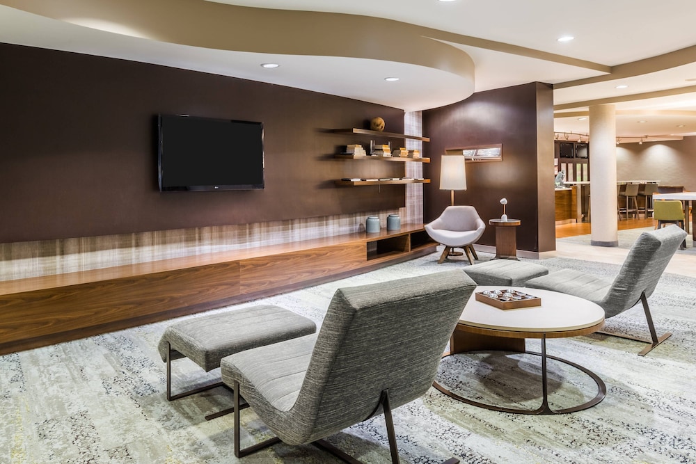 Courtyard By Marriott Providence Lincoln 39/50