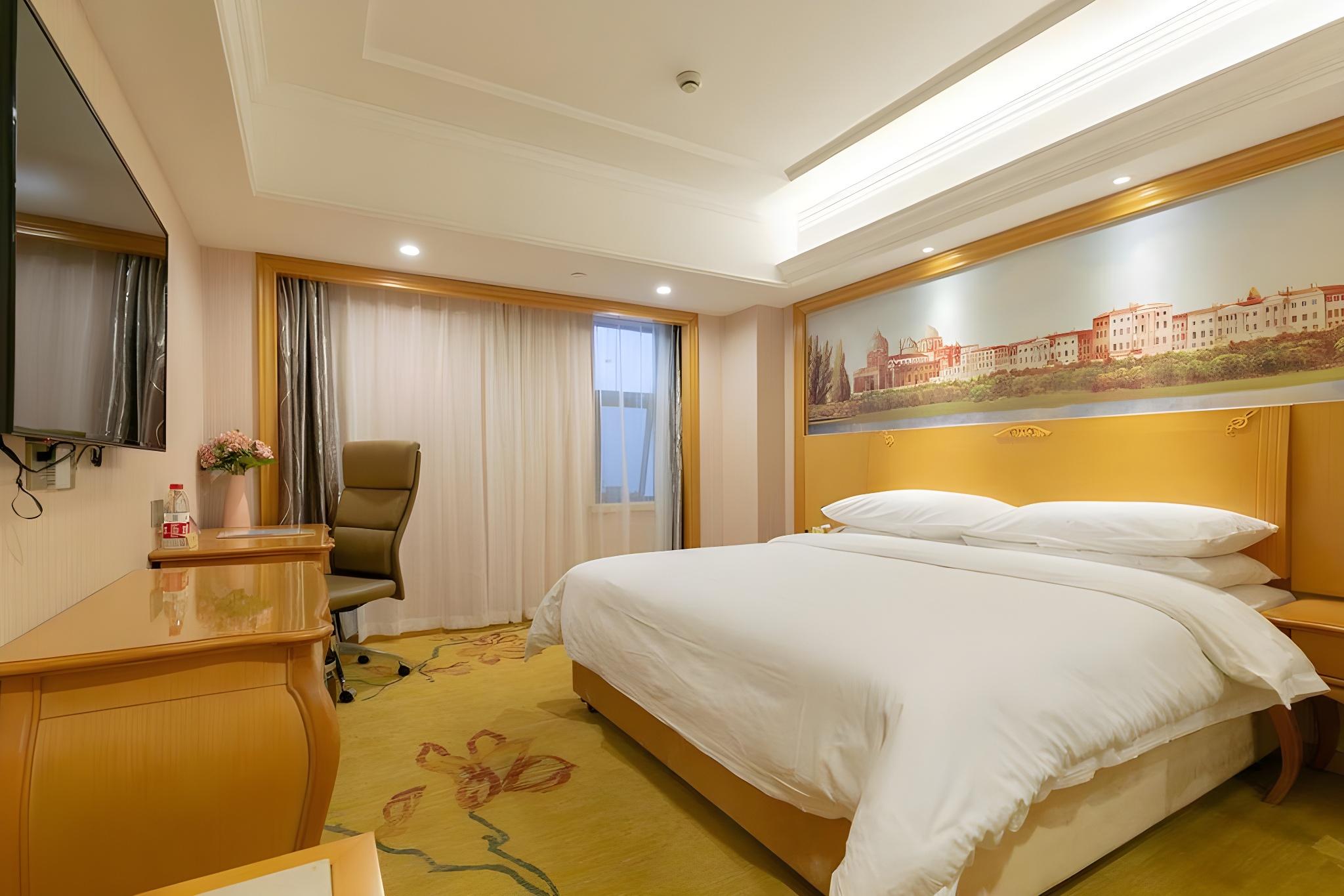 Superior, Queen Bed