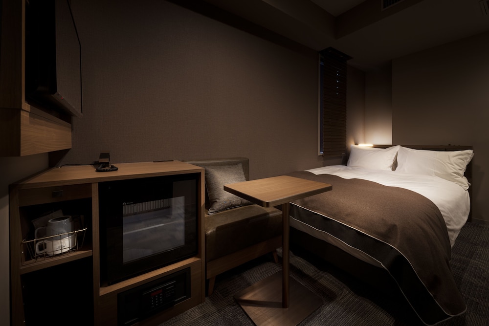ROOM, LARGE SINGLE BED