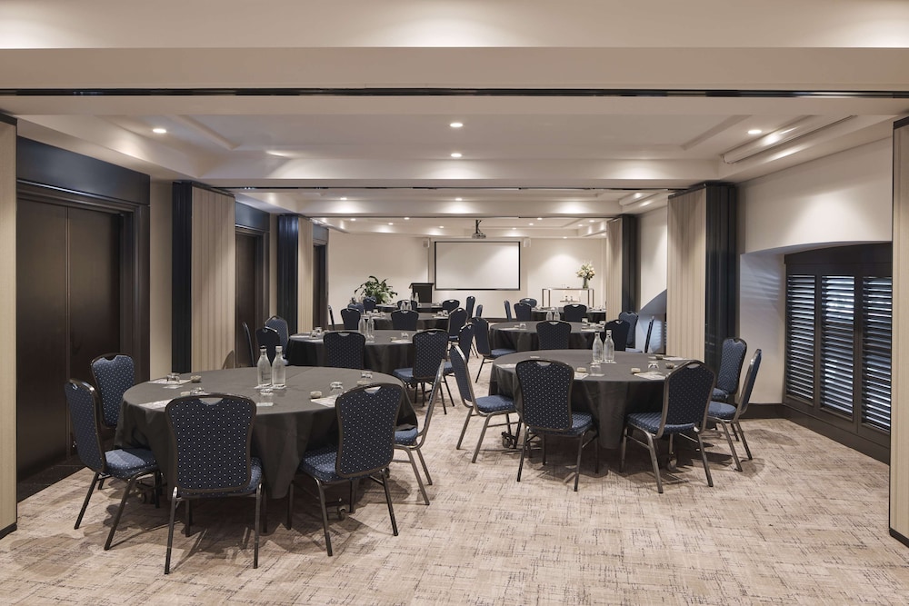 Rydges Darling Square Apartment Hotel 35/43