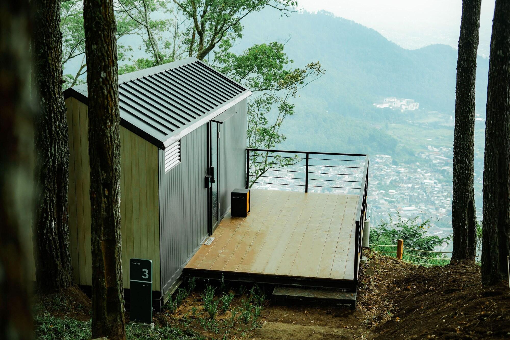 Bobocabin Coban Rondo Malang 3/23
