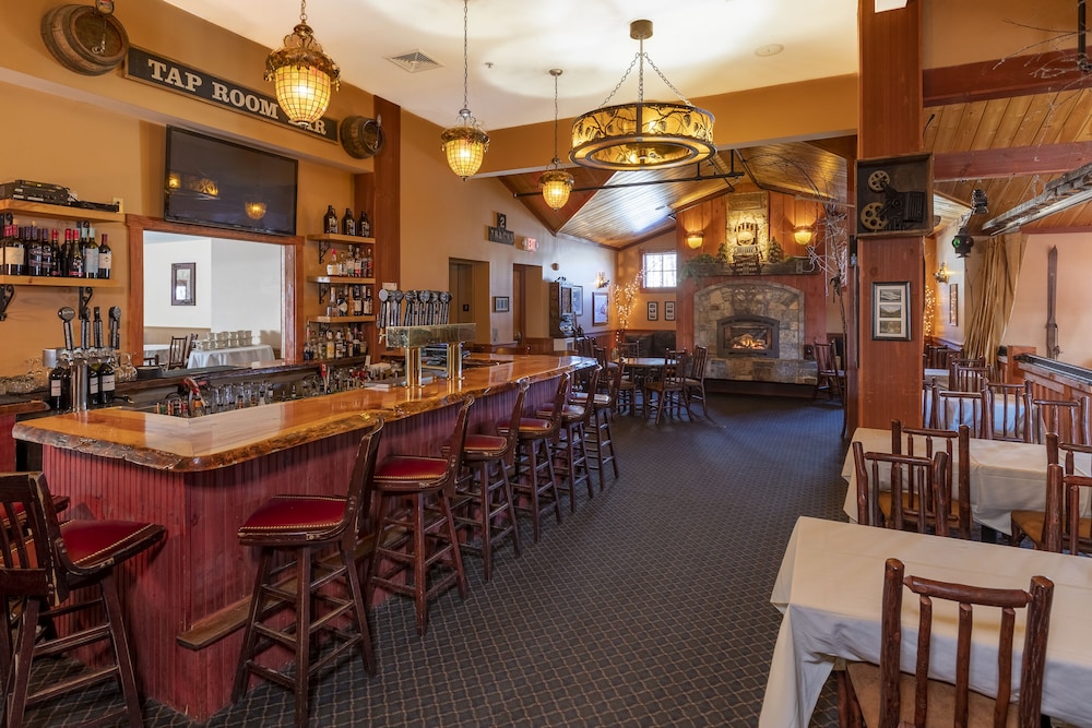 WoodStock Inn 38/43