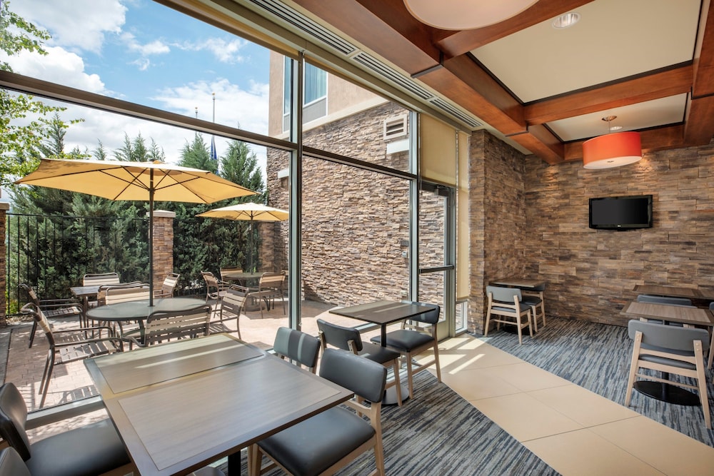Hyatt Place Reno Tahoe Airport 62/75