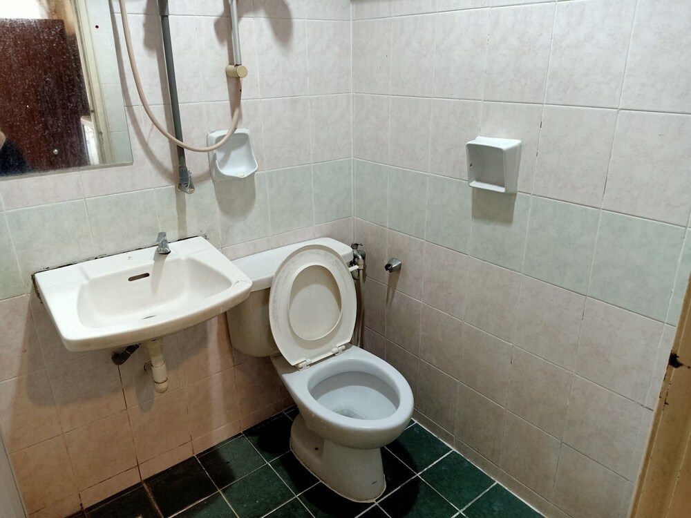 Hotel O Prai Jaya 49/50