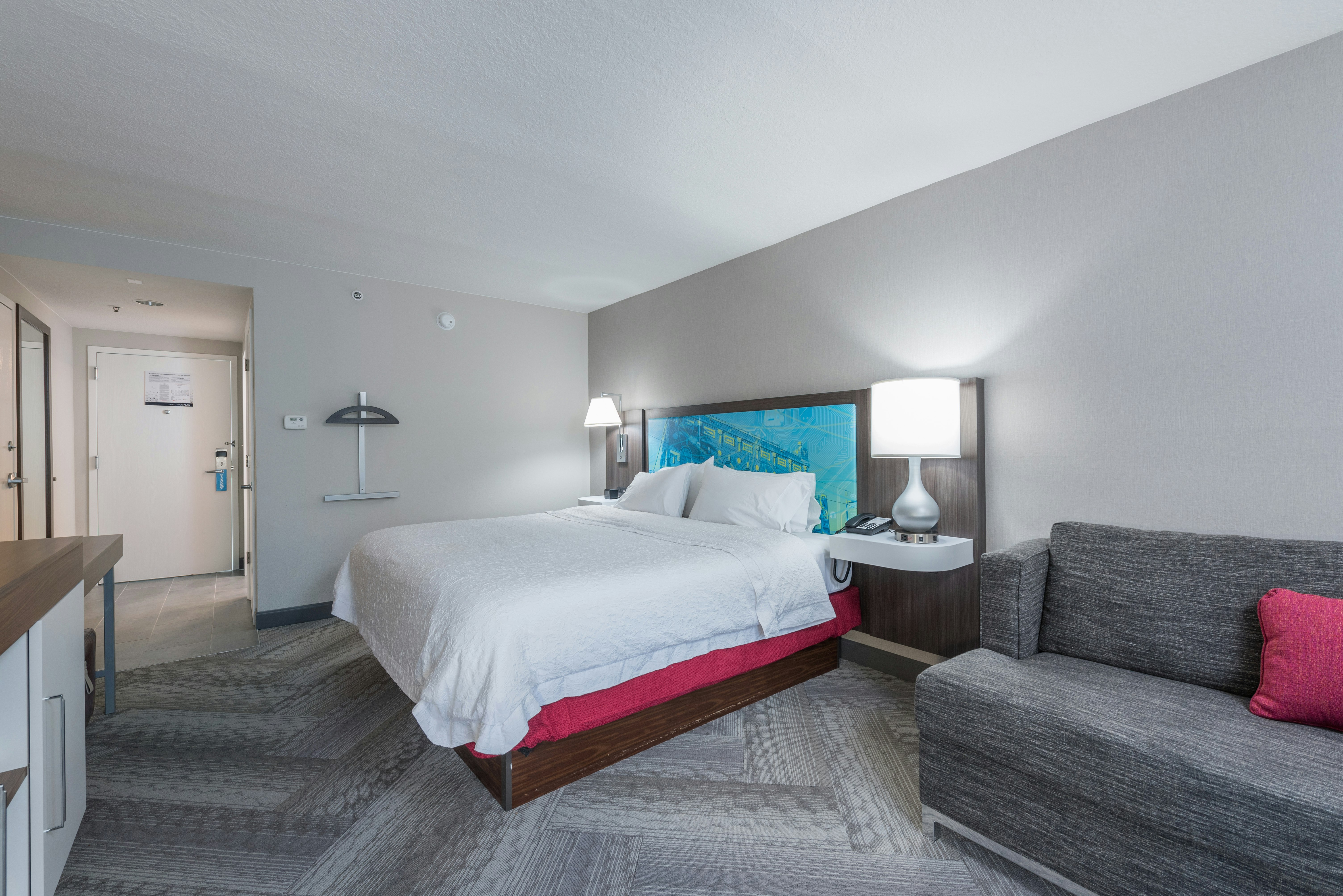 ROOM, KING BED, SOFA