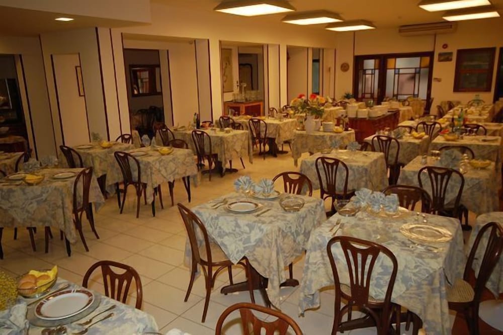 Hotel Bella Riviera 37/42