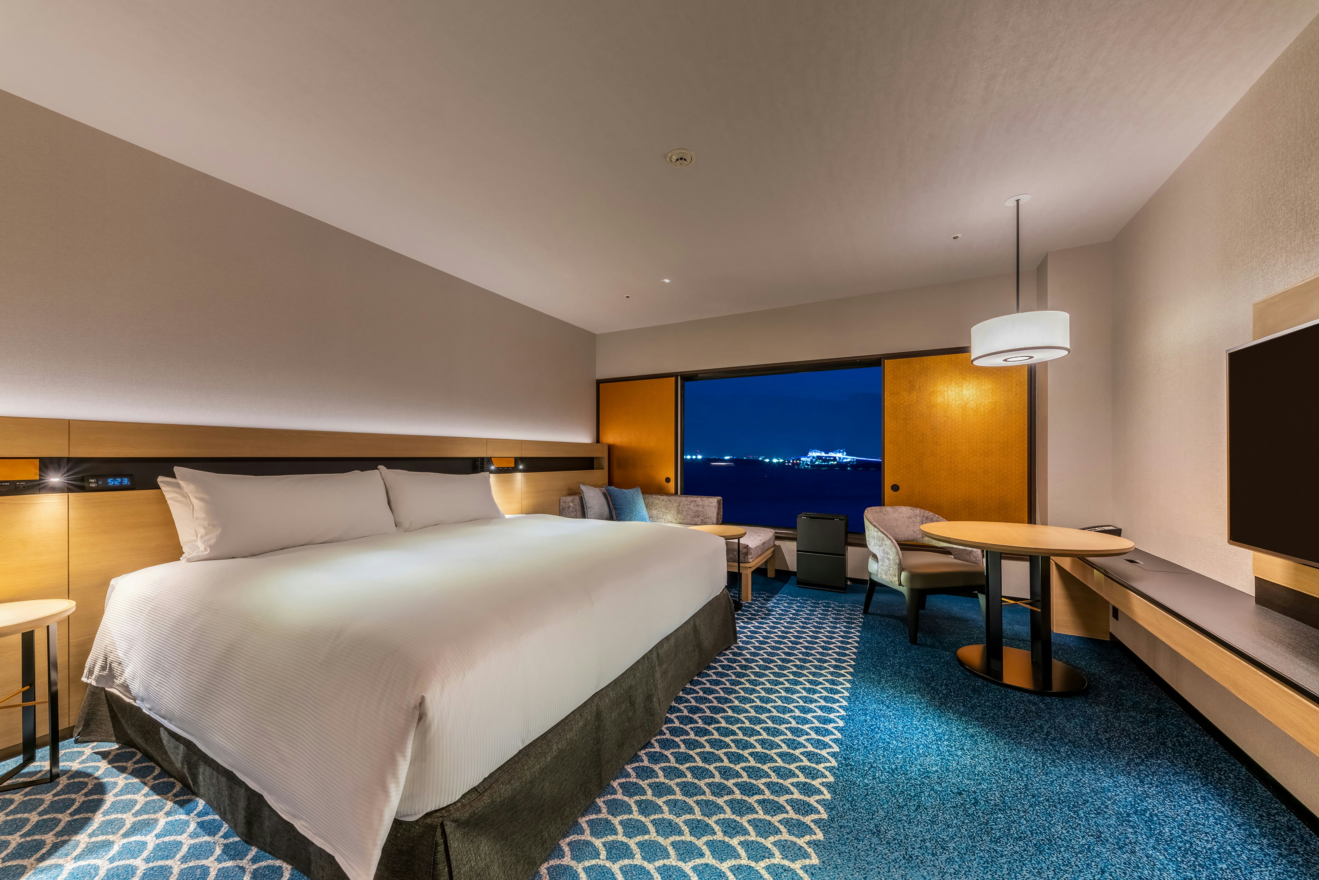 Ocean, Executive, King Bed
