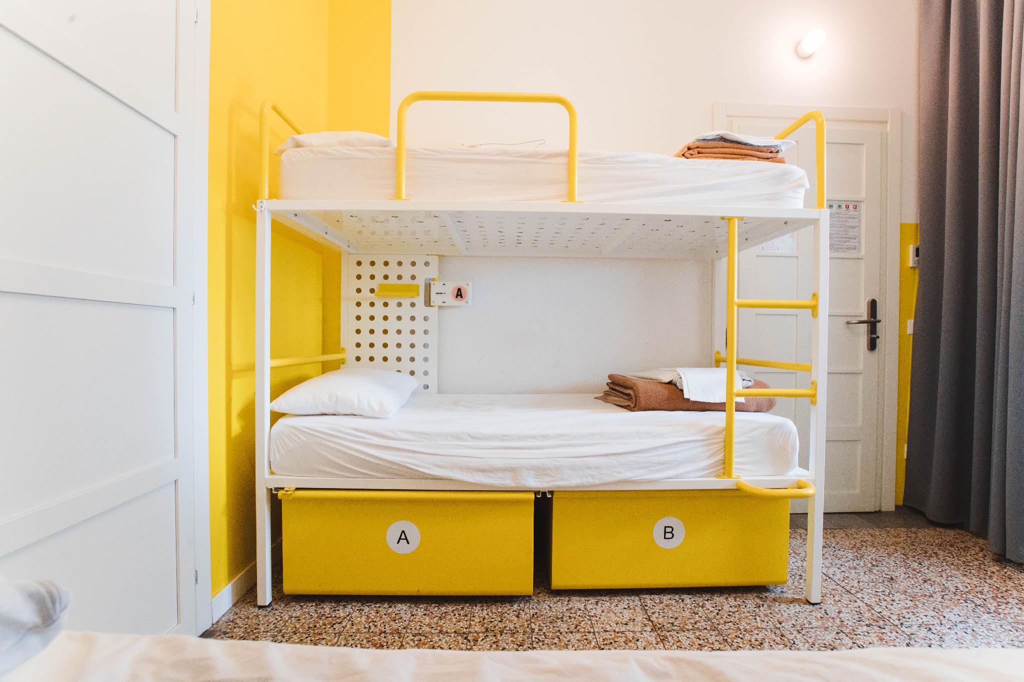 Female Dorm, Female Only, 5 Beds