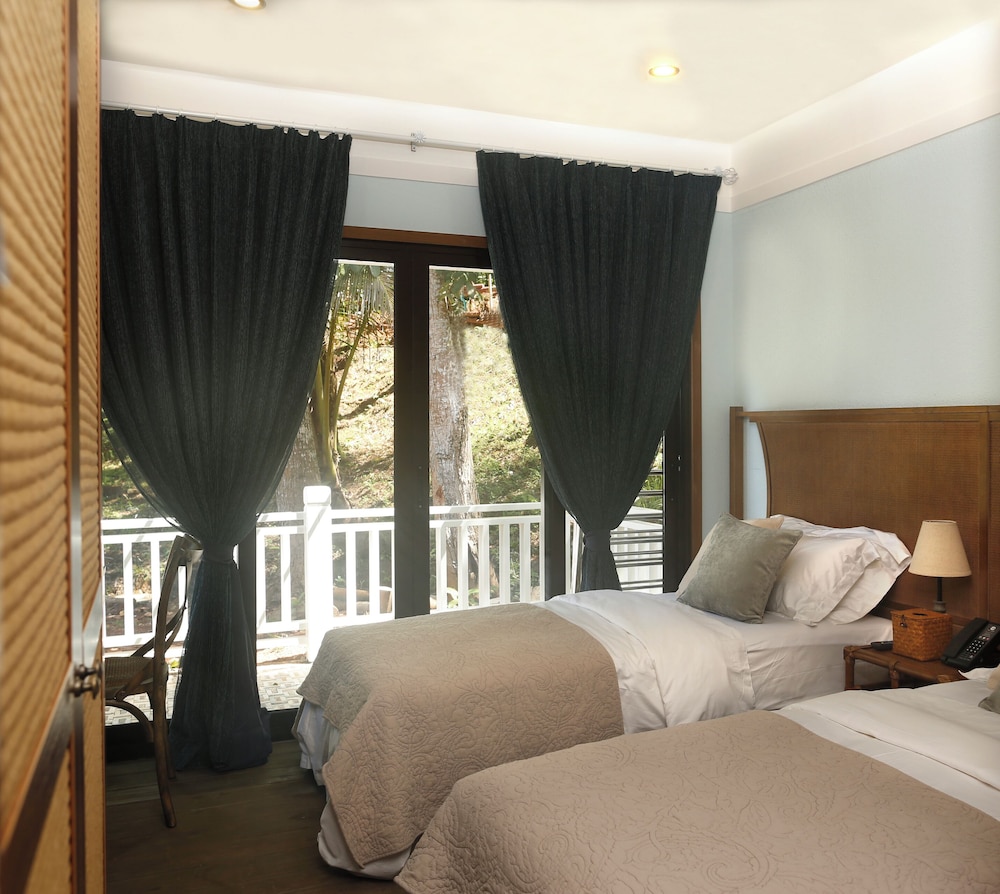 Shell Villa Apartel Resort 12/40