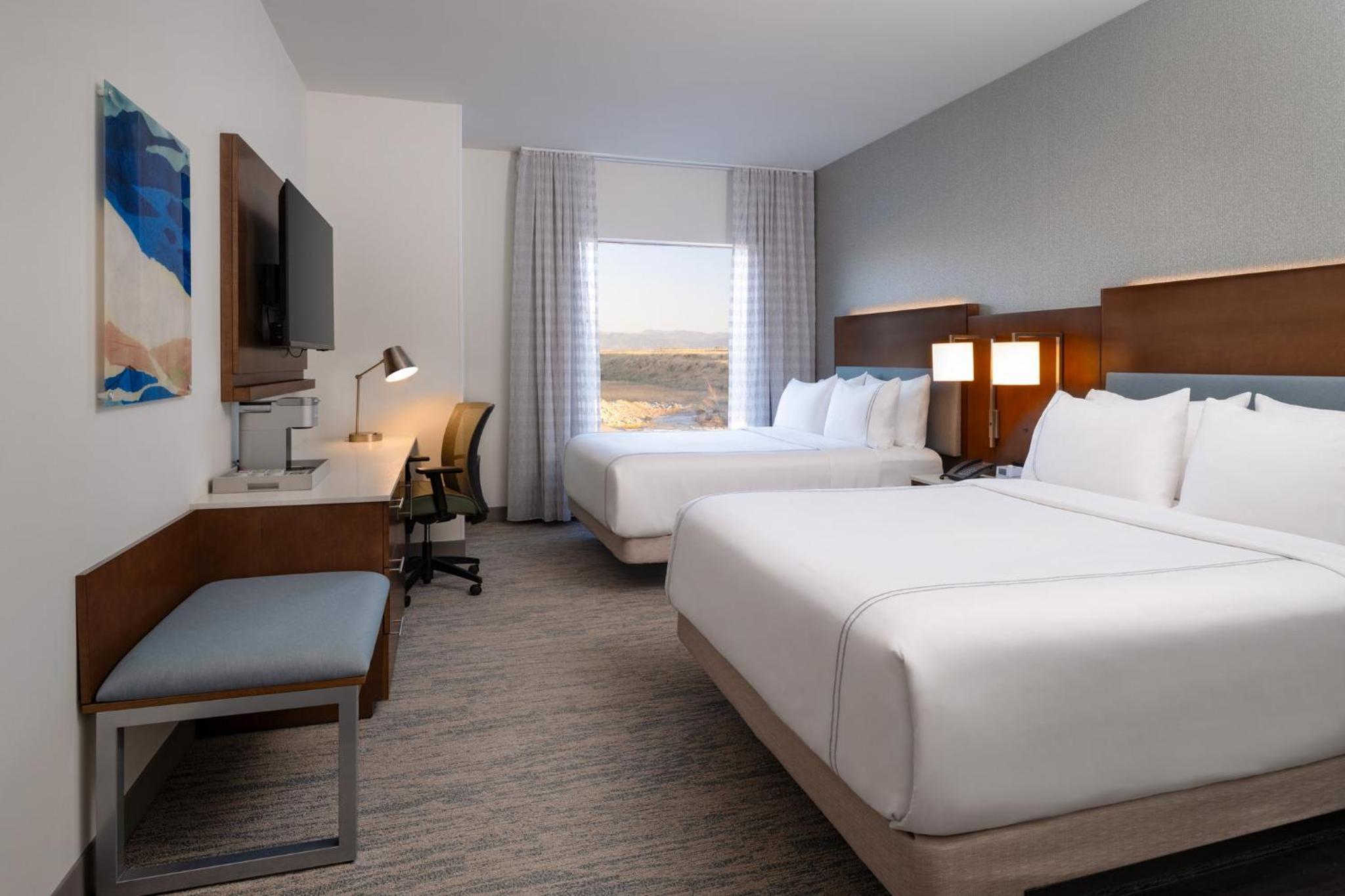 Premium, Queen Bed, Accessible, EVEN Hotel Bozeman Yellowstone Intl Arpt, an IHG Hotel 3/7