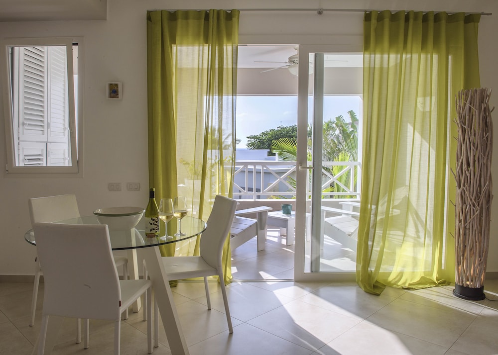 Tracadero Beach Resort 26/77