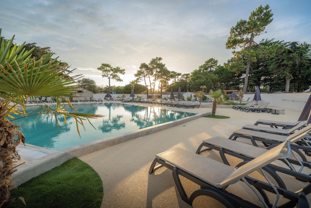 Hotel Les Grenettes 56/60