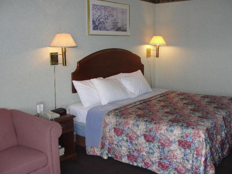 Budget Inn Alcoa By Magnuson Worldwide 18/24