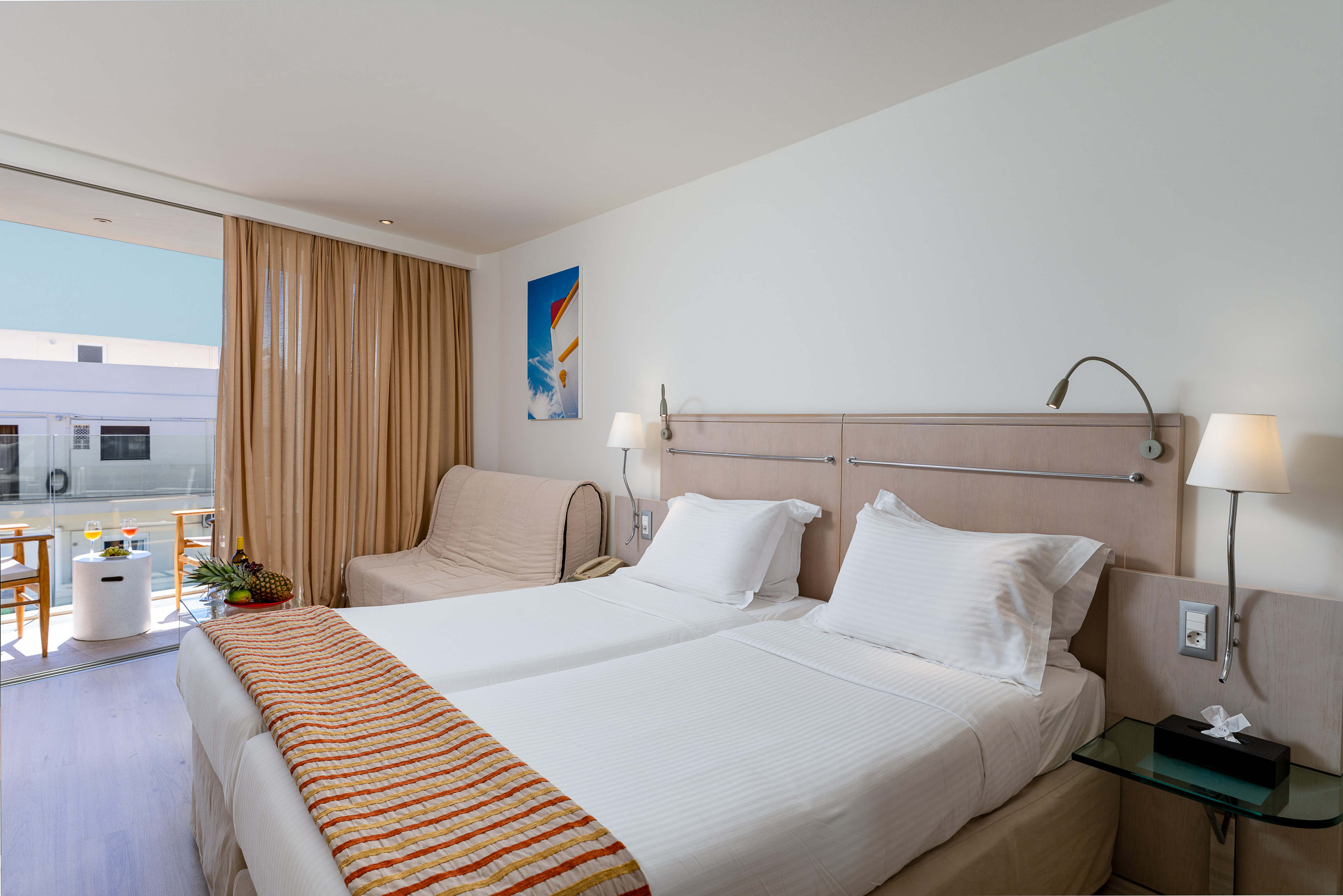Junior Suite, Lateral Side Sea View