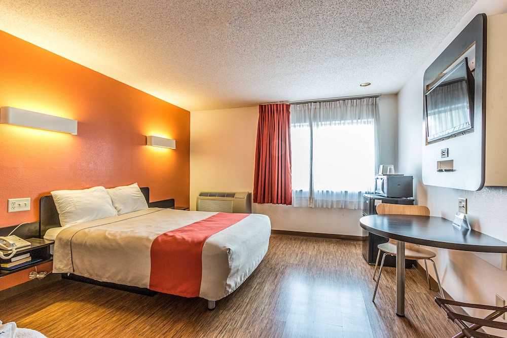Motel6 Wisconsin Rapids Wi 13/54