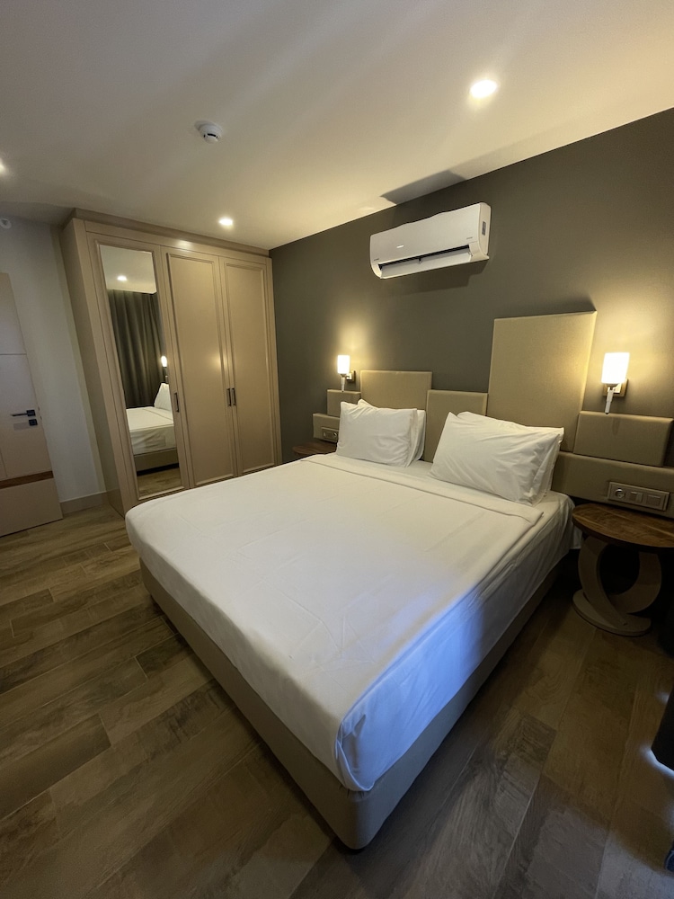 Green Garden City Luxury Apartments 8/37