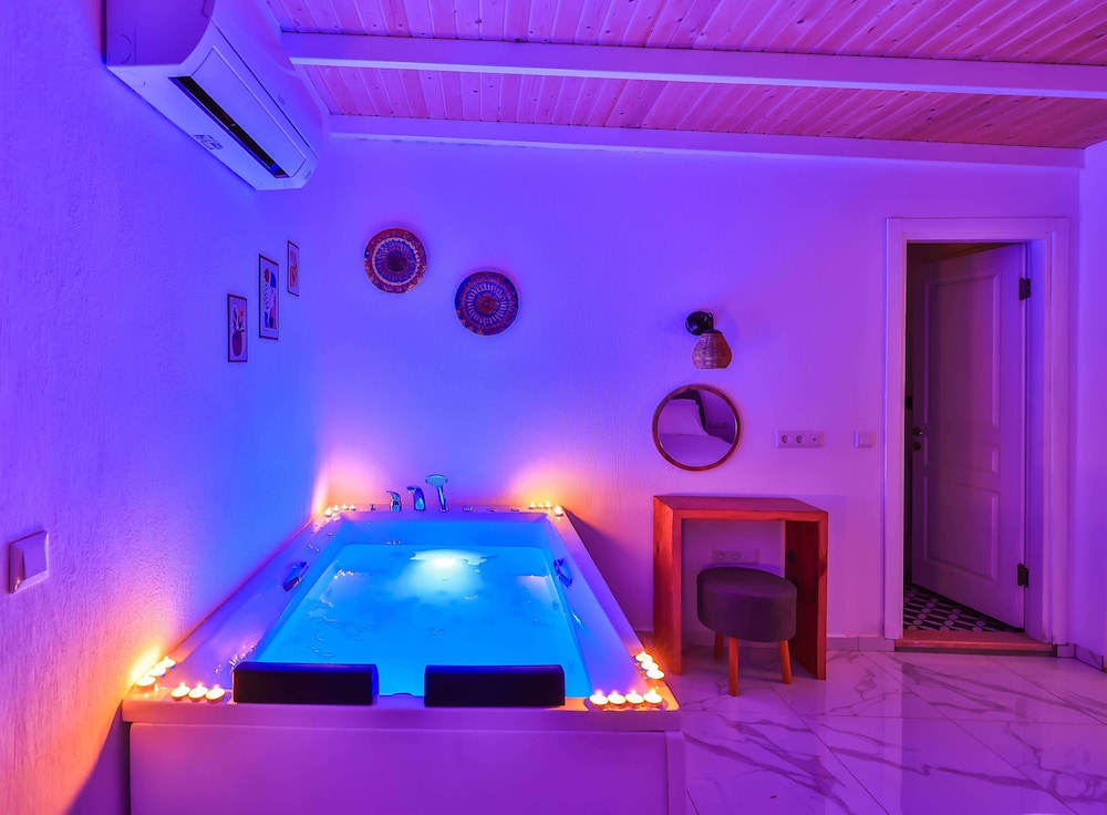 Villa Ay 23/48