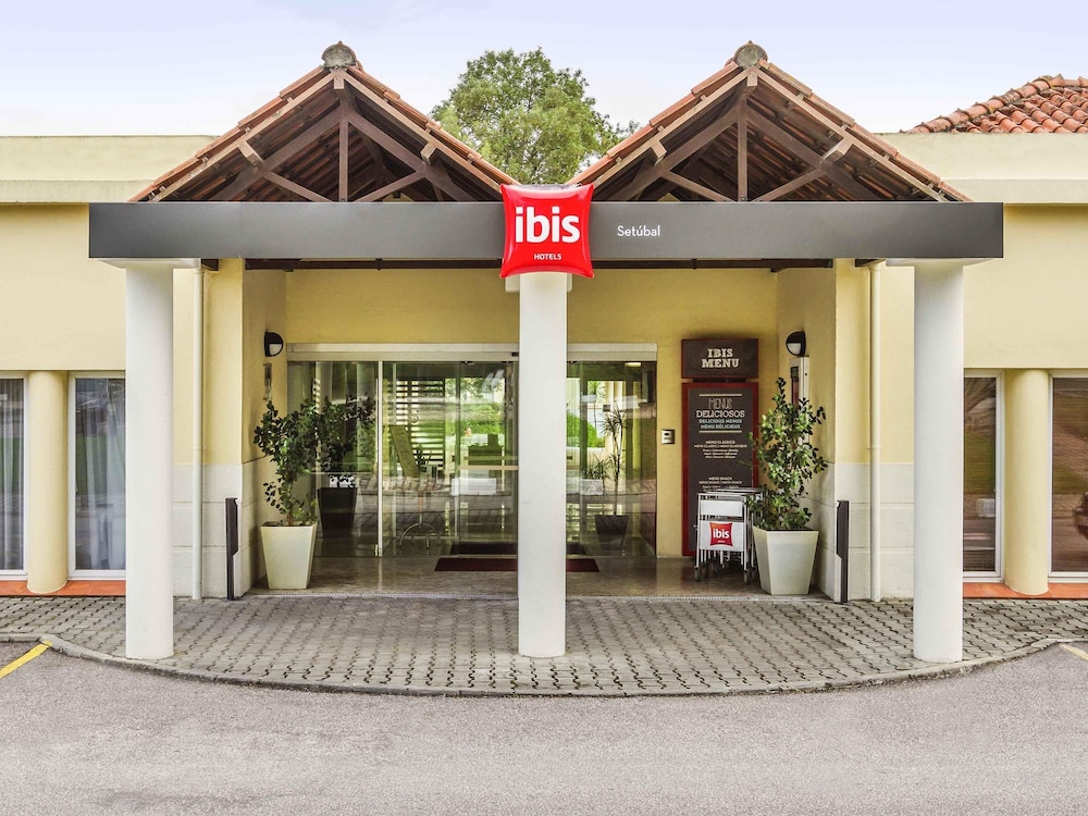 Ibis Setubal 1/48