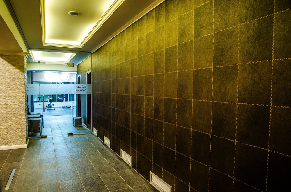 Lobby at Havana Casino Hotel And Spa, GOLDEN SANDS